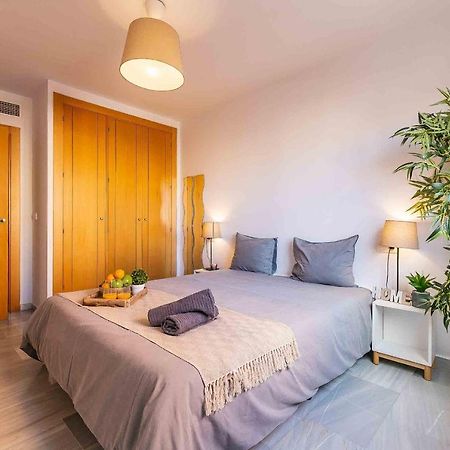 Carlos Haya Beautiful Apartment With Parking 马拉加 外观 照片