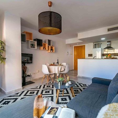 Carlos Haya Beautiful Apartment With Parking 马拉加 外观 照片
