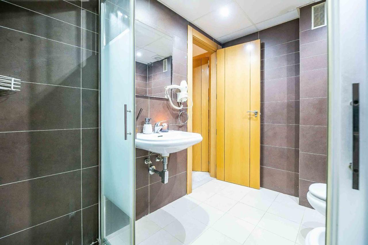 Carlos Haya Beautiful Apartment With Parking 马拉加 外观 照片