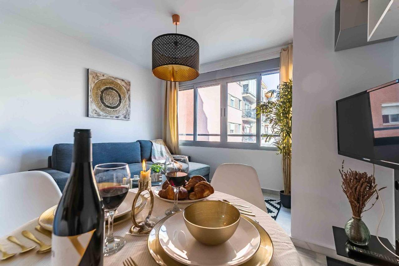 Carlos Haya Beautiful Apartment With Parking 马拉加 外观 照片